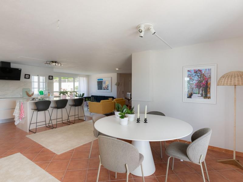 Impressively Spacious Luxury 3 Bedroom Villa in Loulé with Sea Views , Loule 