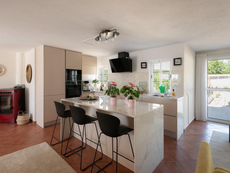 Impressively Spacious Luxury 3 Bedroom Villa in Loulé with Sea Views , Loule 