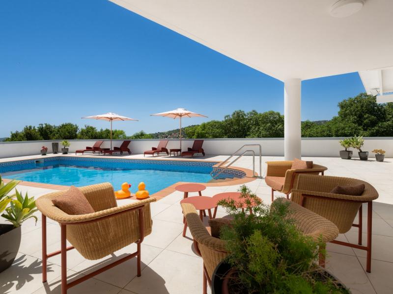 Impressively Spacious Luxury 3 Bedroom Villa in Loulé with Sea Views , Loule 