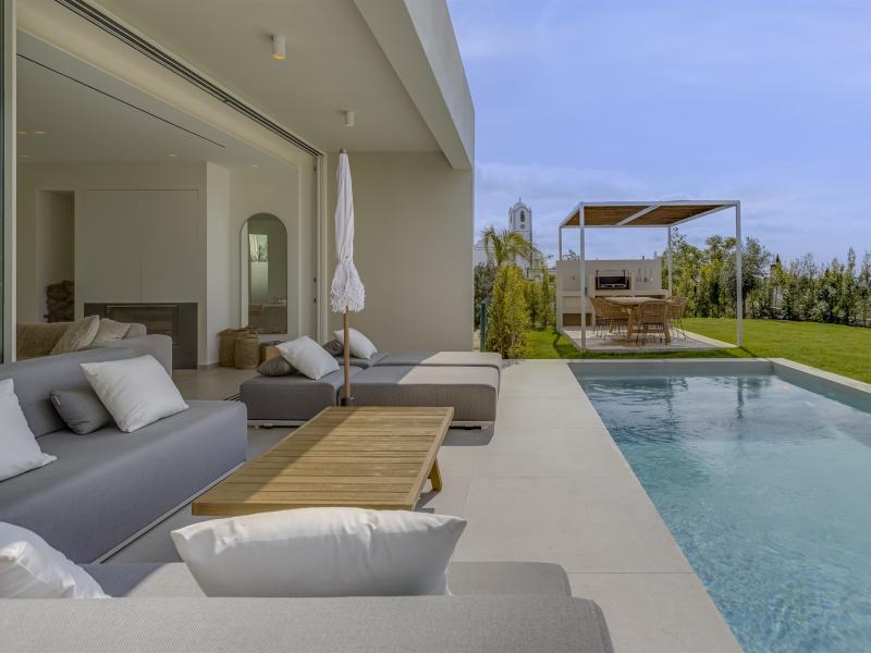 Newly Built Contemporary 3 Bedroom Villa with Sea Views for Sale , Santa Barbara De Nexe 