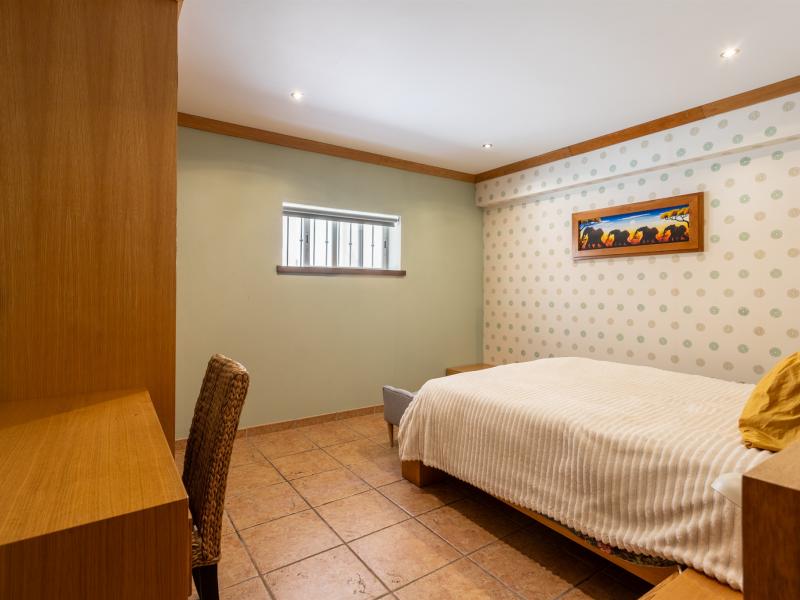 Algarve Villa for Sale in Galé – Coastal Living Near Albufeira , Albufeira 