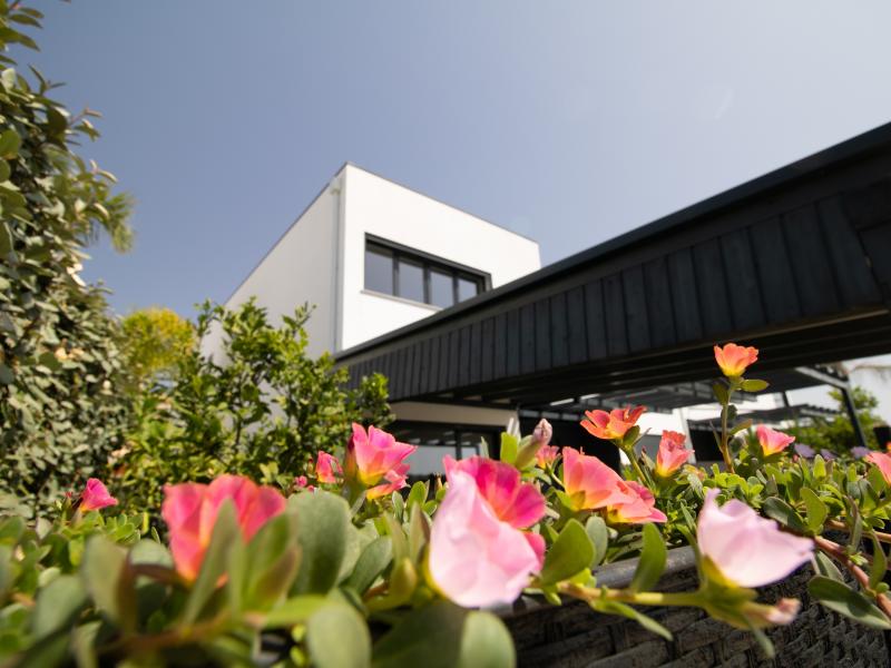 Modern 4-Bedroom Linked Villa Near Guia and Algoz, Central Algarve , Algarve 