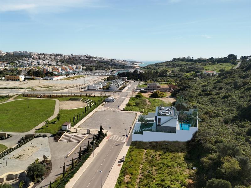 Newly Built 4-Bedroom Villa with Roof Terrace and Marina Views , Albufeira , Algarve 