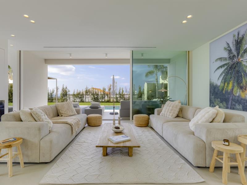 Newly Built Contemporary 3 Bedroom Villa with Sea Views for Sale , Santa Barbara De Nexe 
