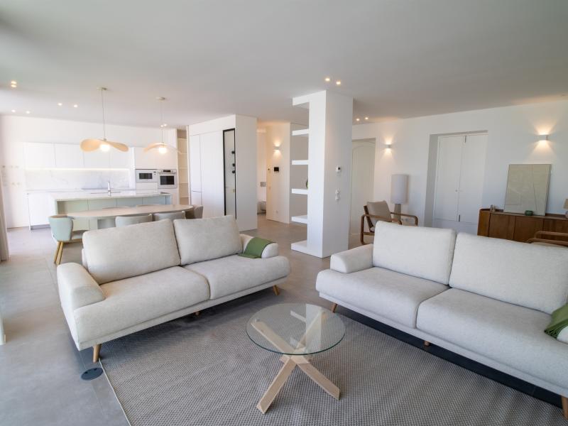 Renovated Contemporary 3-Bedroom Villa , Albufeira 