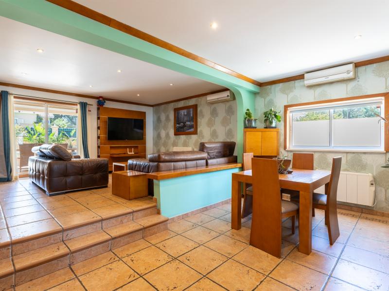 Algarve Villa for Sale in Galé – Coastal Living Near Albufeira , Albufeira 