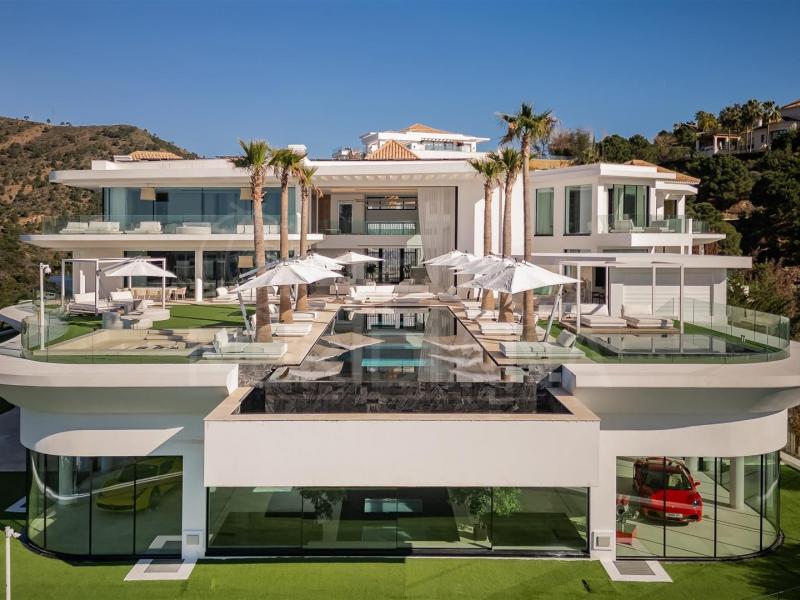Iconic Luxury Villa for Sale in Benahavís, Andalucía , Benahavis 