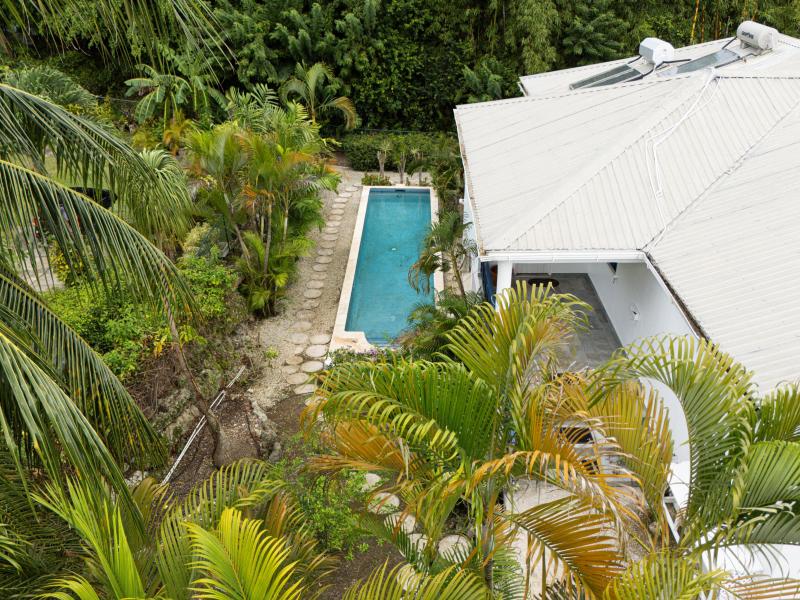 Sunset Blue , Holetown , St James , West Coast 