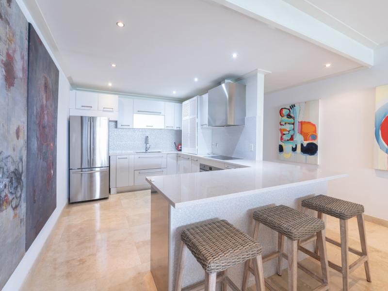 Coral Cove 10 , Beach Front , Coral Cove , St James , West Coast 