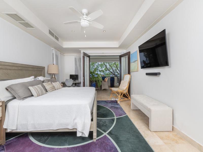 Coral Cove 10 , Beach Front , Coral Cove , St James , West Coast 