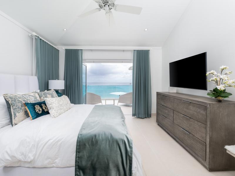 Blue Oyster Villa - Beachfront , Beach Front , Lower Carlton , St James , West Coast 