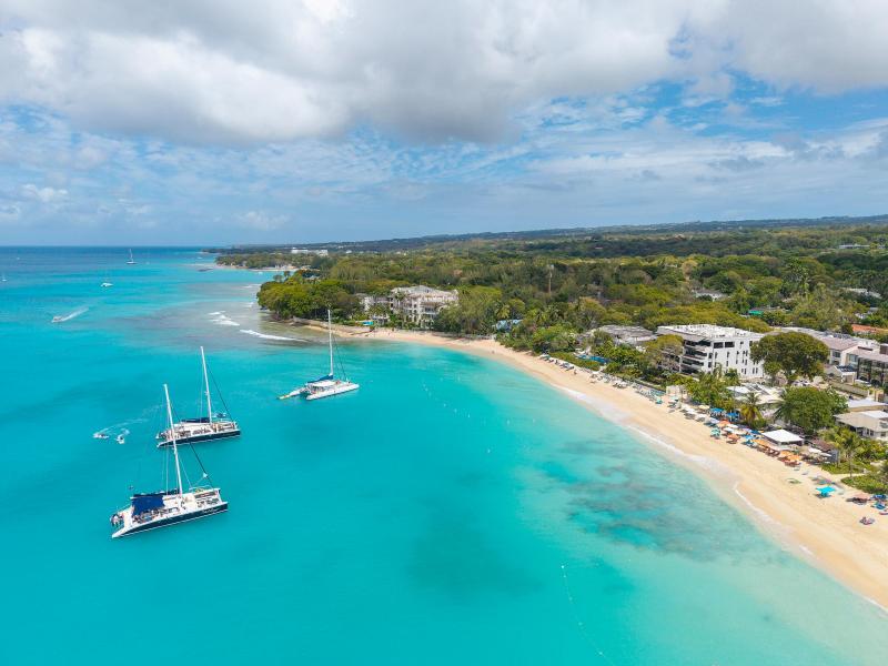 Coral Cove 1 , Beach Front , Paynes Bay , St James , West Coast 