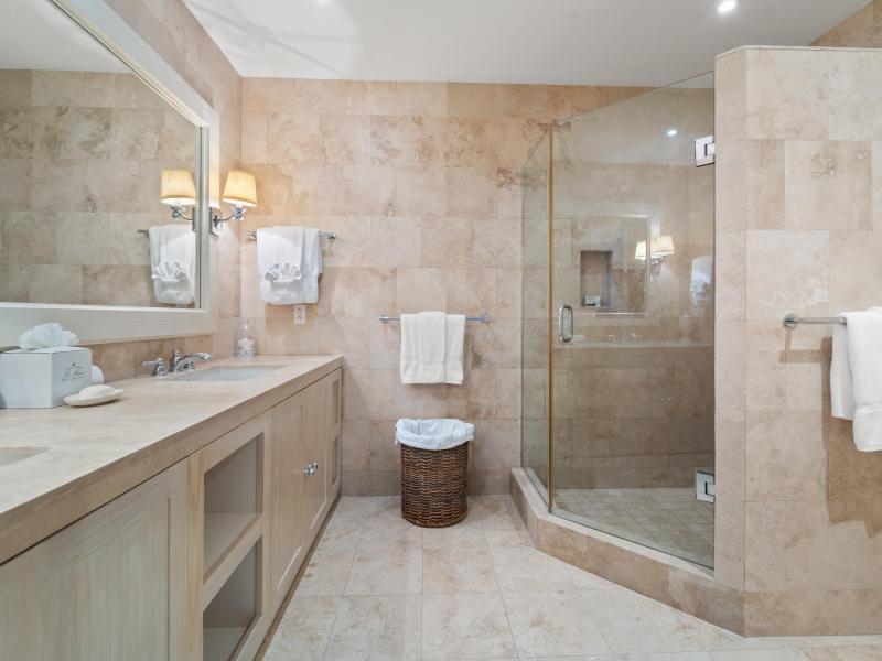 Sandy Cove 501 Penthouse - Beachfront , Beach Front , Sandy Cove , St James , West Coast 