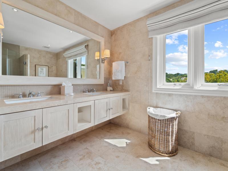 Sandy Cove 501 Penthouse - Beachfront , Beach Front , Sandy Cove , St James , West Coast 