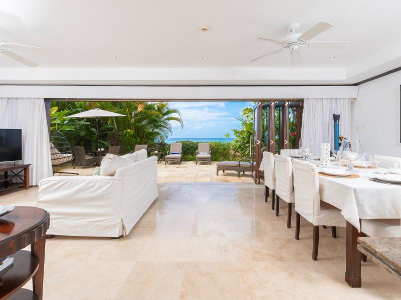 Coral Cove 1 , Beach Front , Paynes Bay , St James , West Coast 