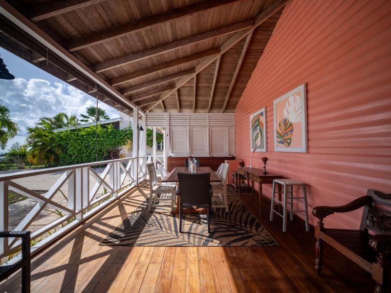 39 Blowers , St James , West Coast 