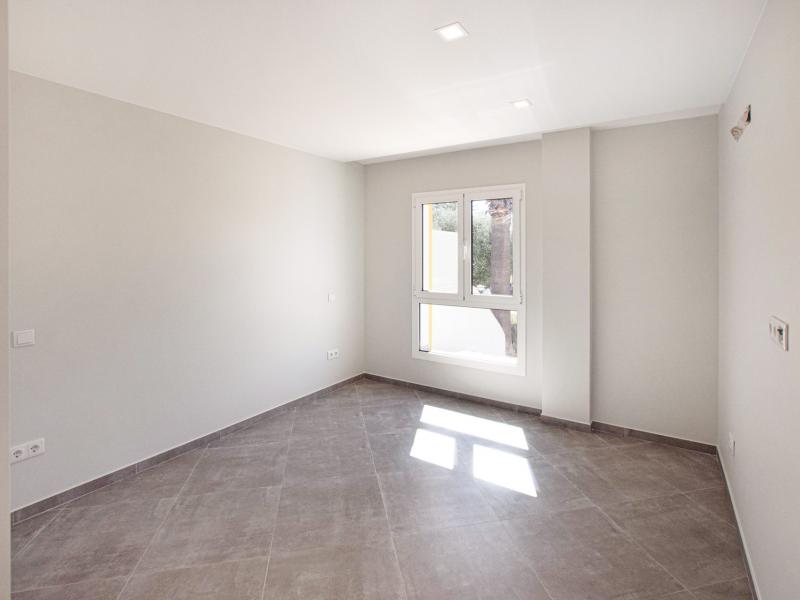 Stylish Renovated Townhouse for Sale , Algarve , Vilamoura 