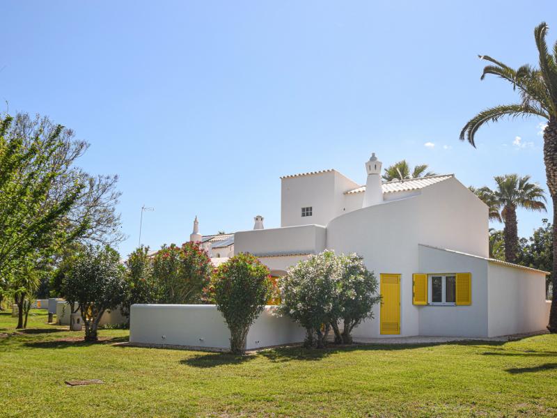 Stylish Renovated Townhouse for Sale , Algarve , Vilamoura 