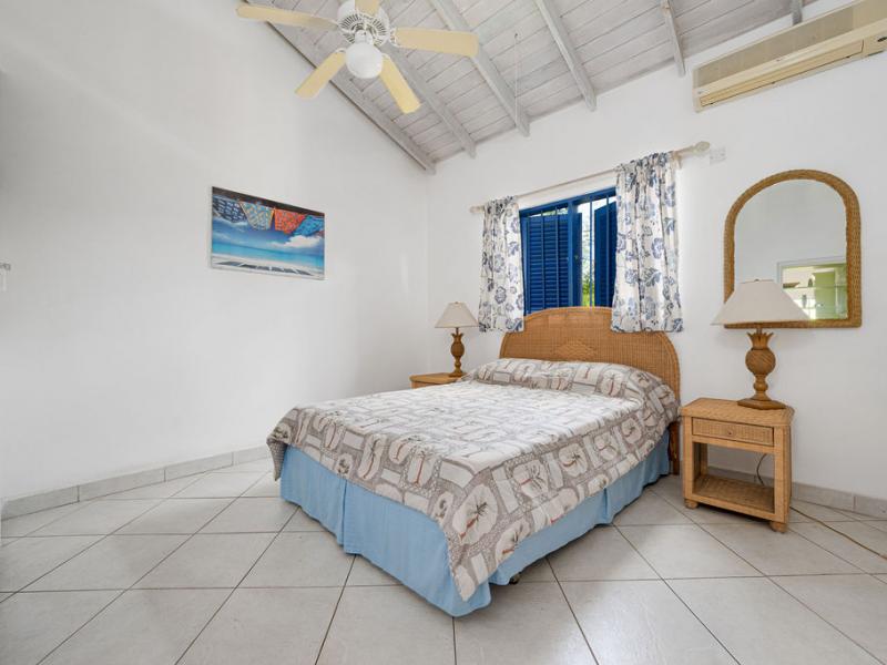 Sunset Blue , Holetown , St James , West Coast 