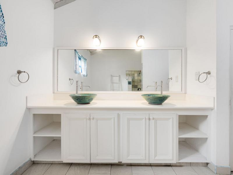 Sunset Blue , Holetown , St James , West Coast 