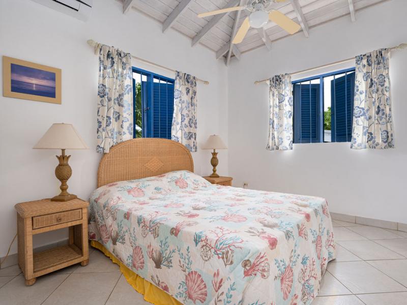 Sunset Blue , Holetown , St James , West Coast 