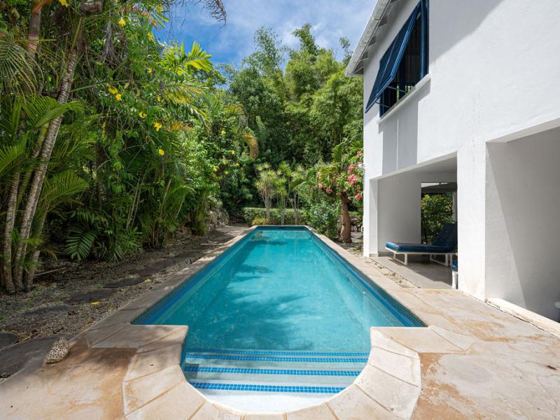 Sunset Blue , Holetown , St James , West Coast 