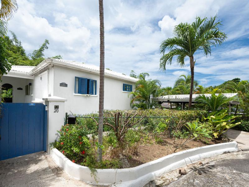 Sunset Blue , Holetown , St James , West Coast 