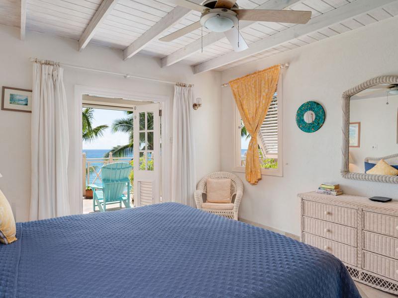 Reeds House Penthouse 11 , Beach Front , Reeds Bay , Reeds House , St James , West Coast 