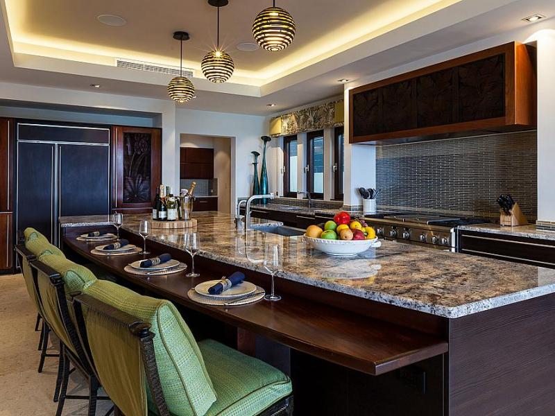 Villa Nevaeh, Beachfront , Long Bay 