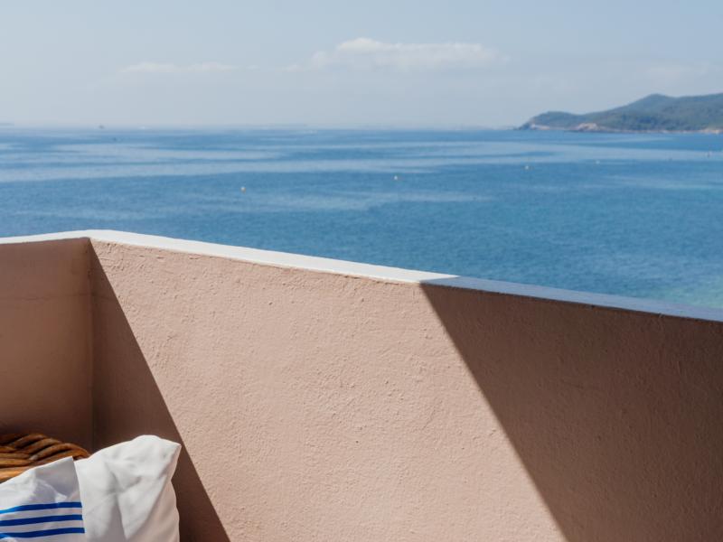Beachfront Apartment for Sale in Figueretas, Ibiza Town , Ibiza Town 