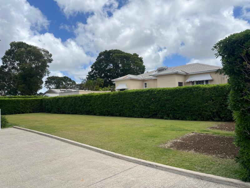 11 Highgate Gardens , South Coast , St Michael 