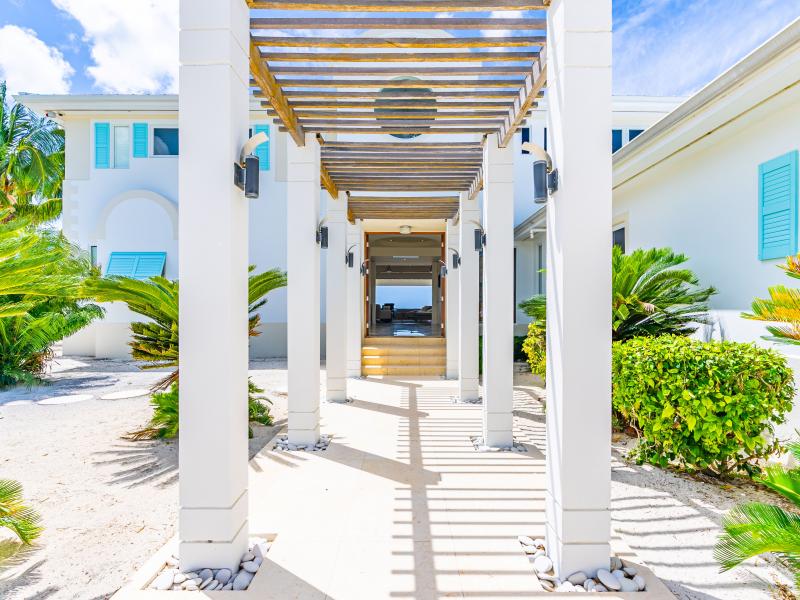 Paradise Found - Sandy Point Marina , Parrot Cay 