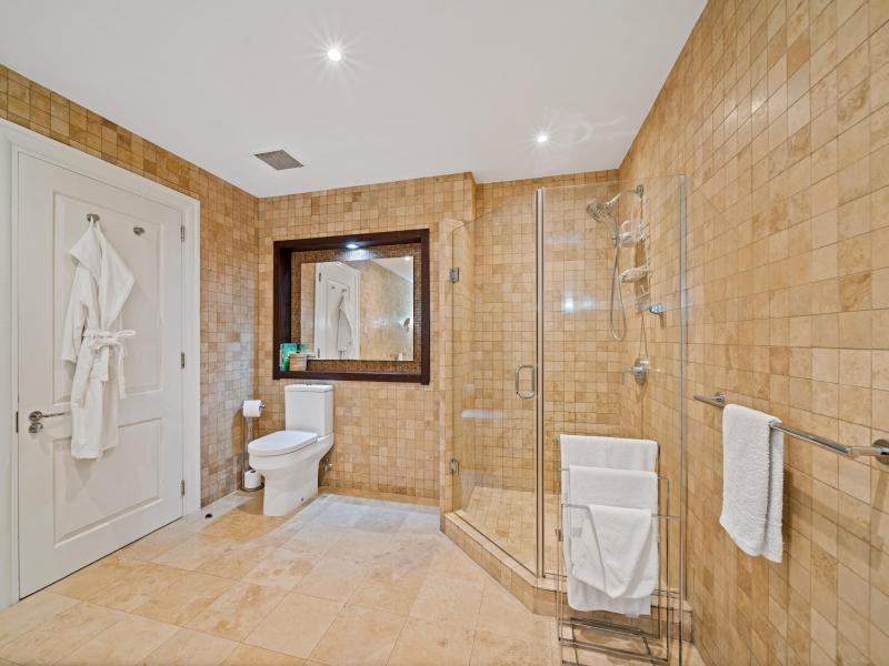 Sandy Cove 101- Beachfront , Beach Front , Paynes Bay , Sandy Cove , St James , West Coast 