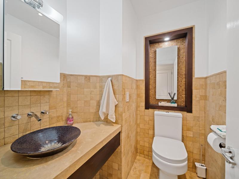 Sandy Cove 101- Beachfront , Beach Front , Paynes Bay , Sandy Cove , St James , West Coast 