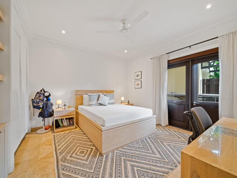 Sandy Cove 101- Beachfront , Beach Front , Paynes Bay , Sandy Cove , St James , West Coast 