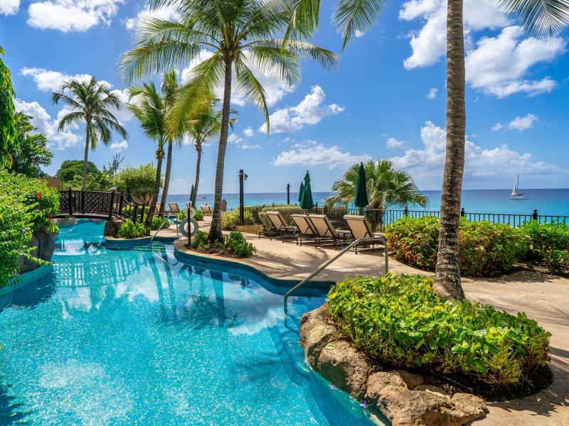 Sandy Cove 101- Beachfront , Beach Front , Paynes Bay , Sandy Cove , St James , West Coast 