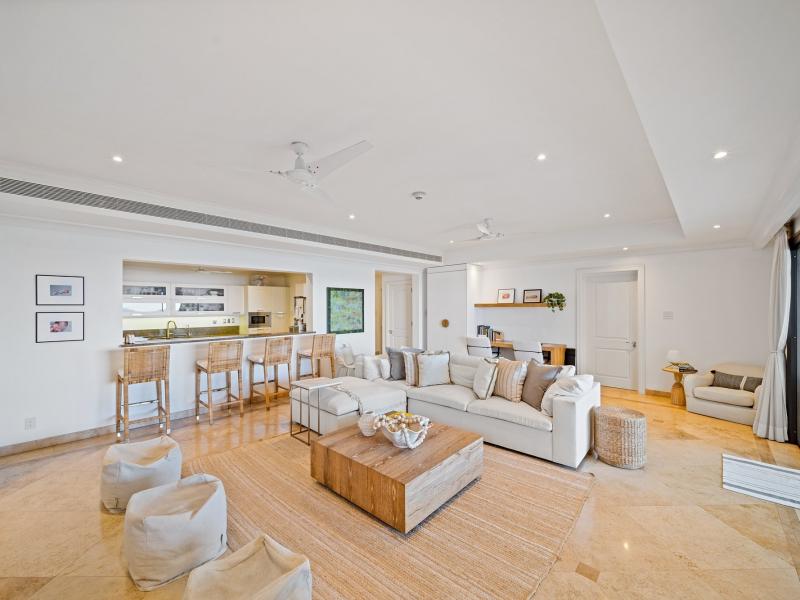 Sandy Cove 101- Beachfront , Beach Front , Paynes Bay , Sandy Cove , St James , West Coast 