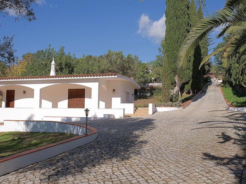 Charming Traditional Villa , Algarve , Loule 