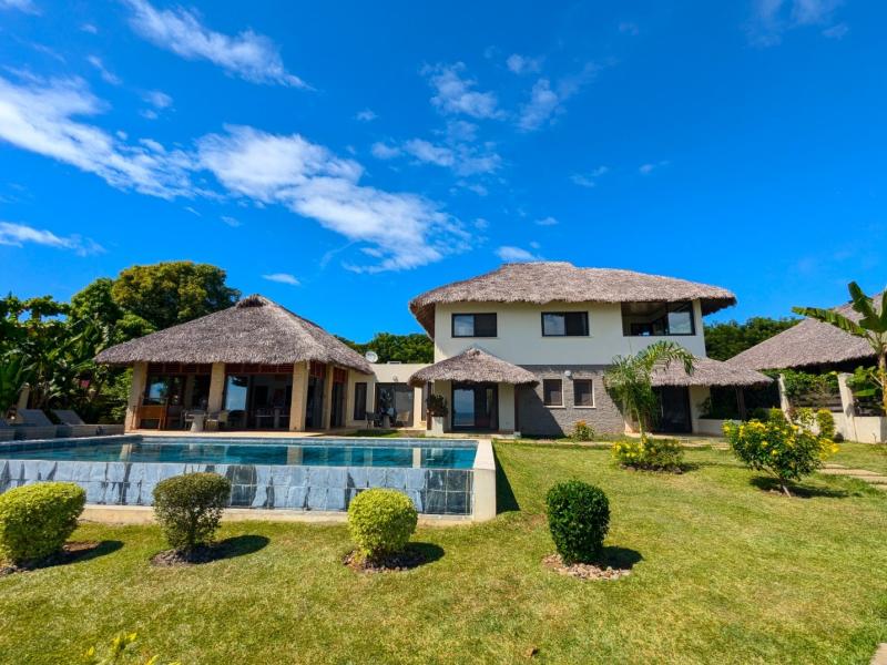 Madagascar beach house , 