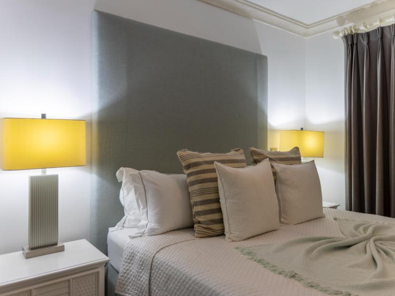  Waterside 304 - Beachfront , Beach Front , Paynes Bay , St James , Waterfront , West Coast 