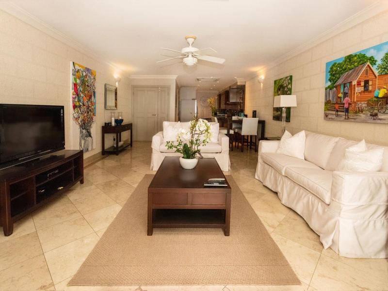 Waterside 104 - Beachfront , Paynes Bay , St James , West Coast 