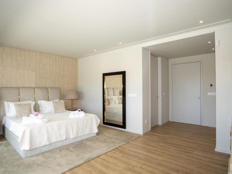 Spectacular 8 Bedroom villa for sale , 