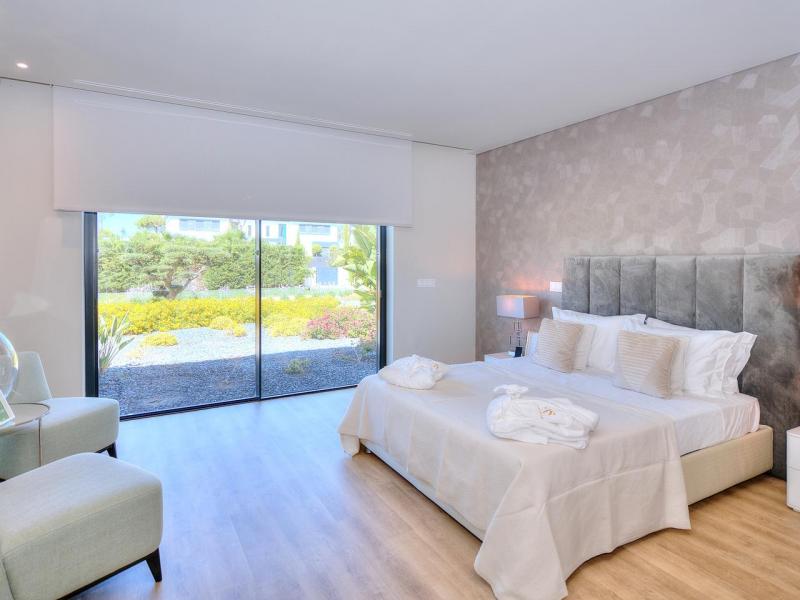 Spectacular 8 Bedroom villa for sale , 