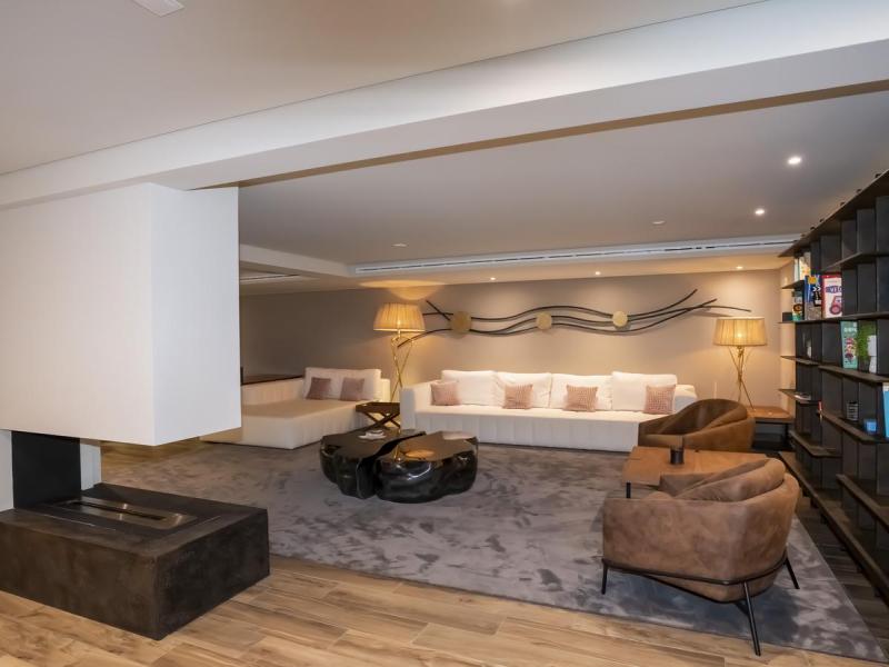 Spectacular 8 Bedroom villa for sale , 