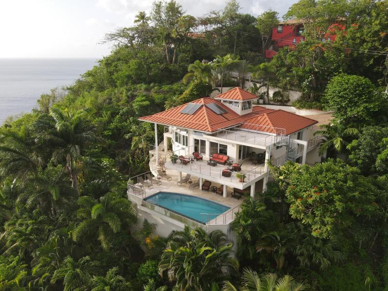 Trou Rolland , Marigot Bay 