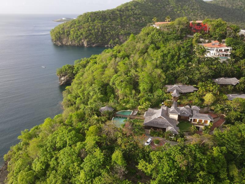 Trou Rolland , Marigot Bay 