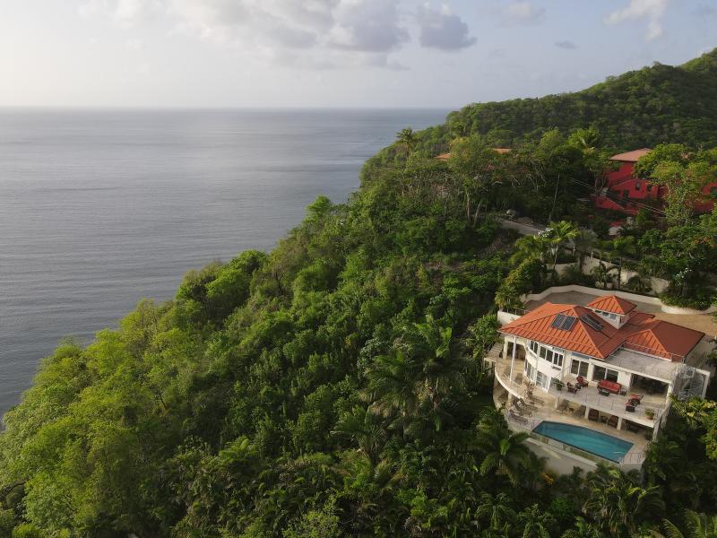 Trou Rolland , Marigot Bay 