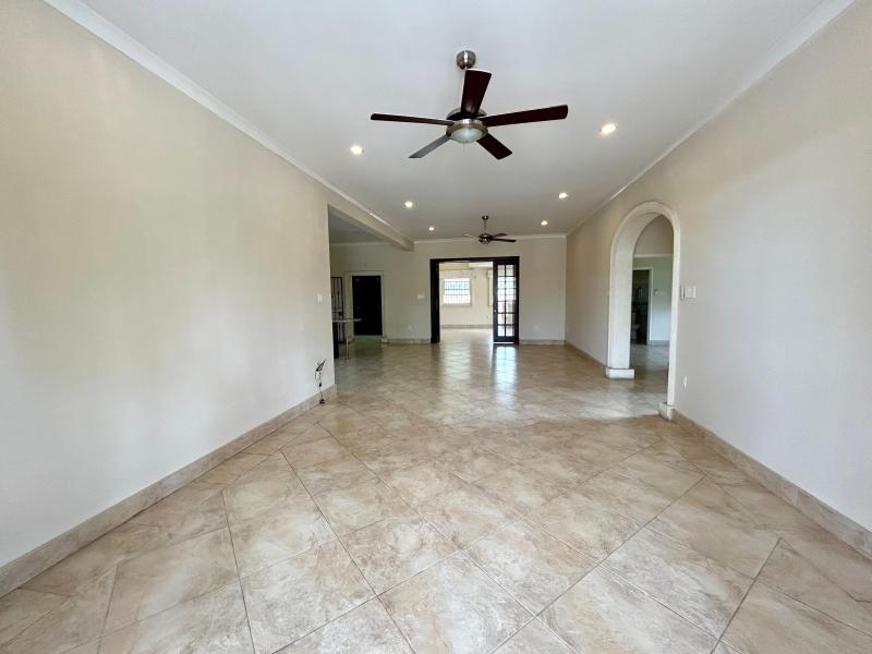 11 Highgate Gardens , South Coast , St Michael 