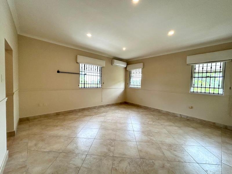 11 Highgate Gardens , South Coast , St Michael 