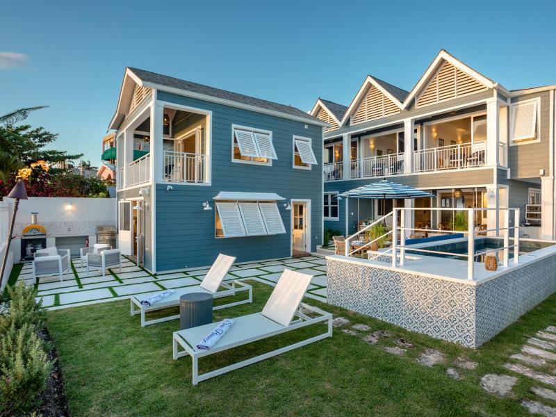 Sea Breeze Beach House , Beach Front , Fitts Village , St James , West Coast 